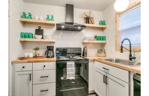 Norman House | The Palms - A Calm Haven in the Heart of Norman