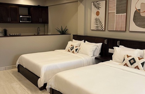 King's Park Hotel | The Palms Belize