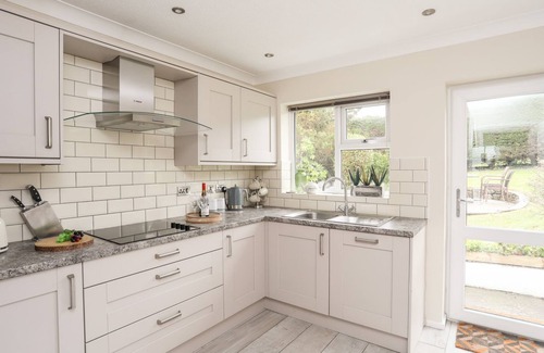 Abersoch Cottage | THE PALMS, family friendly, character holiday cottage in Abersoch