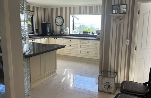 Tindalls Beach Cabin | The Palms on Tindalls retreat, beautiful coastal nproperty adjacent to 2 beaches