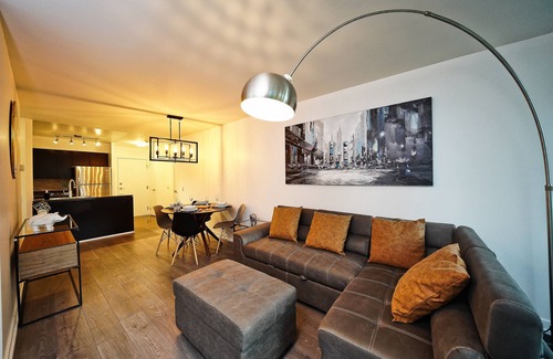Downtown Toronto Cabin | The Pantages Suites