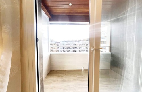 San Sebastian Centro Apartment | The Paradise: Luxurious flat, parking, jacuzzi, terrace, new