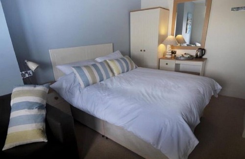 Coverack Hotel | The Paris Hotel