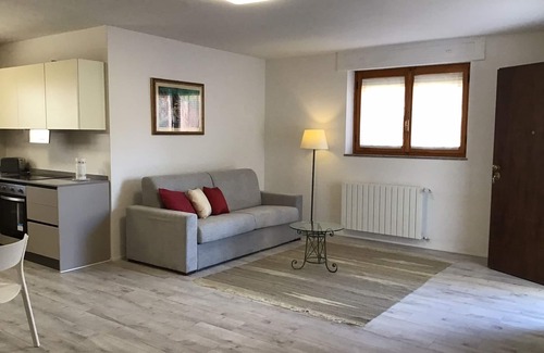 Santa Giusta Apartment | The Park Entire apartment with separate entrance CIN IT095047C2000R1207