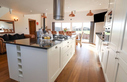 Hapsford Cottage | THE PARLOUR, family friendly, luxury holiday cottage in Helsby
