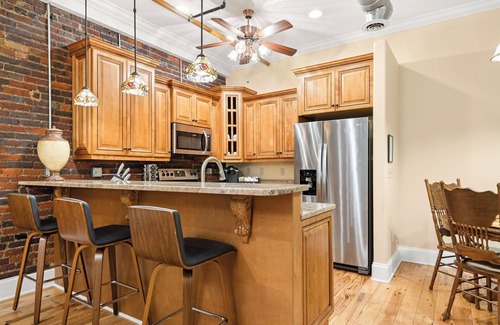 Downtown Nashville Condo | The Parton- 2 Blocks to Broadway