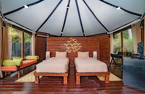Pumdi Bhumdi Hotel | The Pavilions Himalayas Lake View