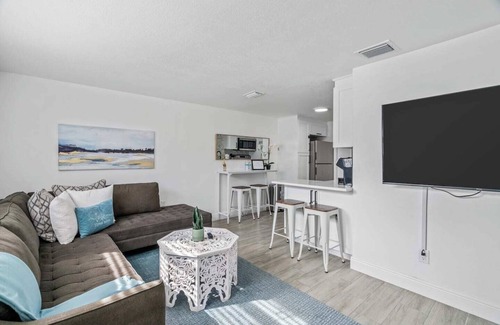 Plant City House | The Peaceful VILLAGE unit#3