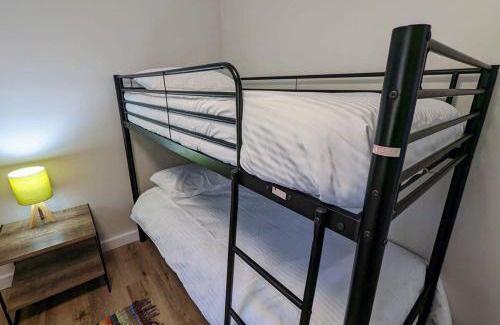 Dadswells Bridge House | The Peaks 2