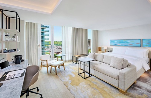Burlington Hotel | The Pearle Hotel & Spa, Autograph Collection