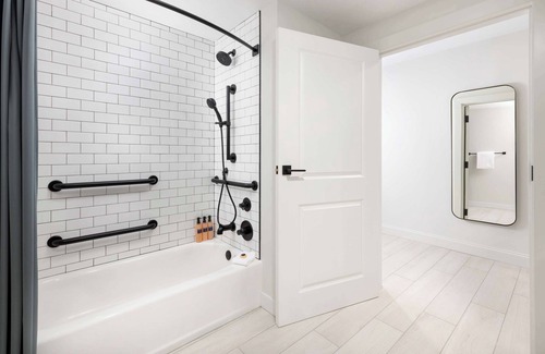 Newport East Hotel | The Pell - Part of JdV by Hyatt