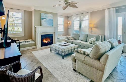 Long Neck House | The Peninsula - 27606 S Nicklaus Ave