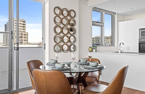 Wollongong CBD House | The Perch - Gorgeous 3 Bedroom Penthouse