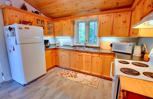 Arden Cottage | The Perch: South-facing Elevated Waterfront Cottage