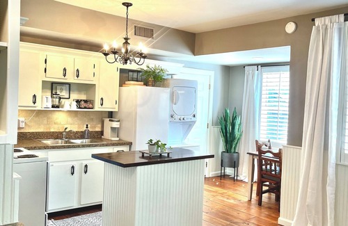 Denton Apartment | The Perfect Blend of Style, Comfort & Convenience.