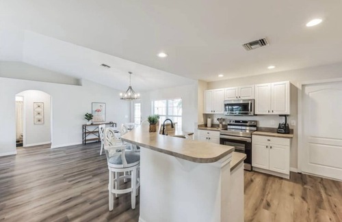 Jacarandas House | The Perfect Cape Coral Getaway