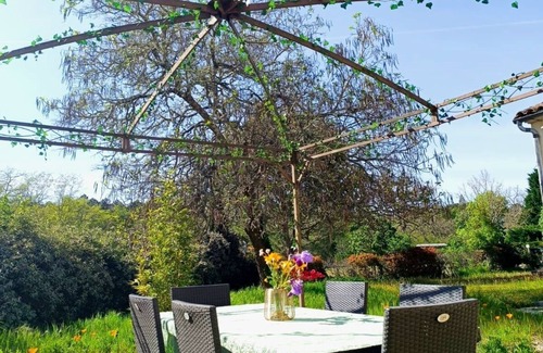Giscos House | The perfect country home with billiards and jacuzzi!