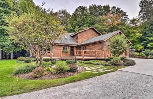 Caro Cabin | The perfect den surrounded by natures beauty to enjoy with your loved ones!