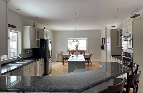 Montpelier House | The perfect family getaway with stunning views, large deck and hot tub