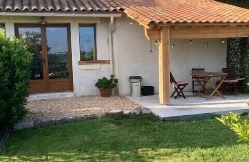 Cherval Apartment | The Perfect Getaway - Remarkable Gite in Cherval