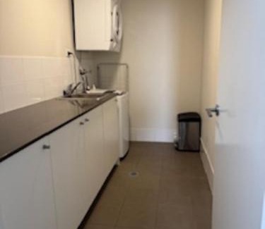 Gladstone Apartment | The Perfect Host @ Curtis Apartments