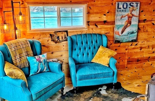 Shelton Cabin | The perfect place for a private romantic get away. Pet friendly too!