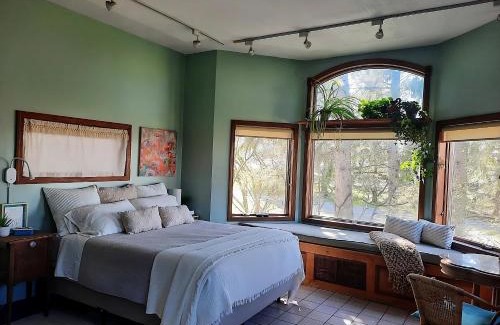 Interlaken House | The Perfect Wine Trails Location - The Garden Suite