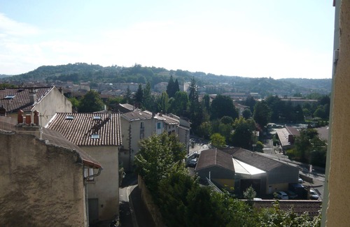 Aiguihe Apartment | The Petit Séguret at the foot of the Rocher d'Aiguilhe