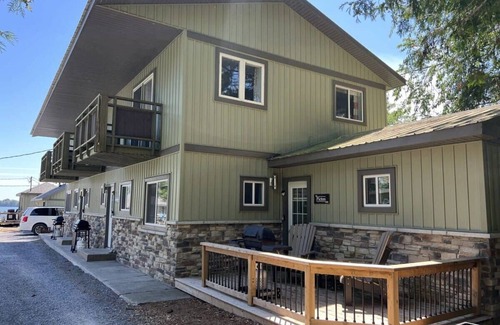 Bloomfield House | The Picton Beautiful Couple's Getaway in PEC