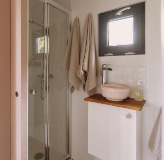 Levare Apartment | The Piggery - luxe hut retreat