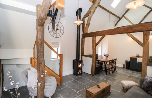 Hereford House | THE PIGGERY, pet friendly, character holiday cottage in Hereford