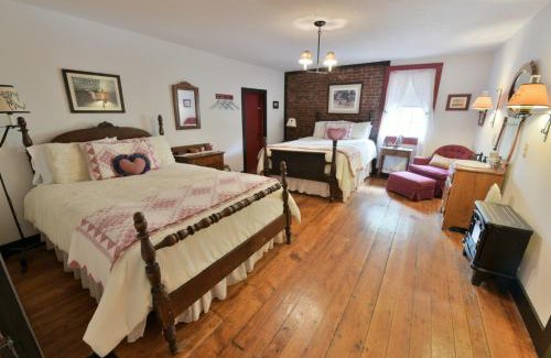Dresden Bed & Breakfast | The Pines of Dresden