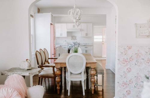 Clarksville House | The PINK HOUSE in Downtown Clarksville