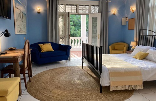 Msasani Bed & Breakfast | The Place to B&B - The Poolhouse