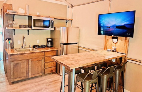 Sutherland Springs Cabin | The place you have been looking for! Brand new Cabin on gorgeous Creek! - RC9