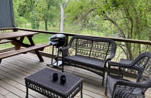 Sutherland Springs Cabin | The place you have been looking for! Brand new Cabin on gorgeous Creek! - RC9