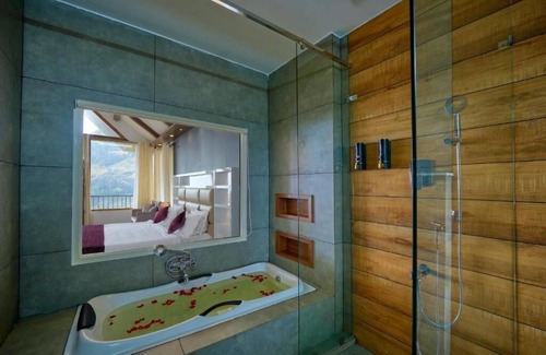 Suryanelli Hotel | The Planet Munnar