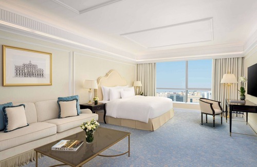 Doha Hotel | The Plaza Doha, LXR Hotels & Resorts