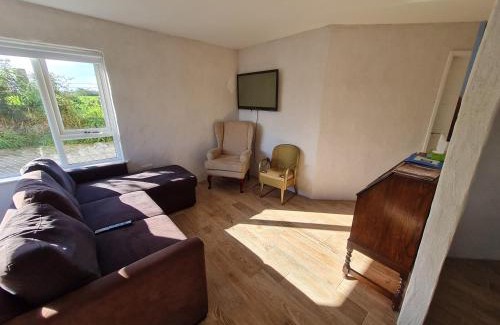 Lisnagunogue House | The Poets Cottage