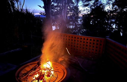 Green Point House | The Point Lake House w/direct access to Wallis Lake.