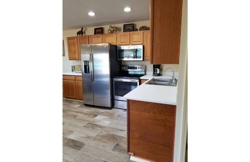 Pennington House | The Ponderosa- Group and Family gathering place