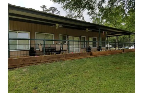 Pennington House | The Ponderosa- Group and Family gathering place