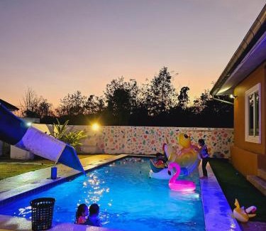 Nong Pla Lai House | The Pool House Pattaya บ้านเดอะพูลเฮาส์พัทยา