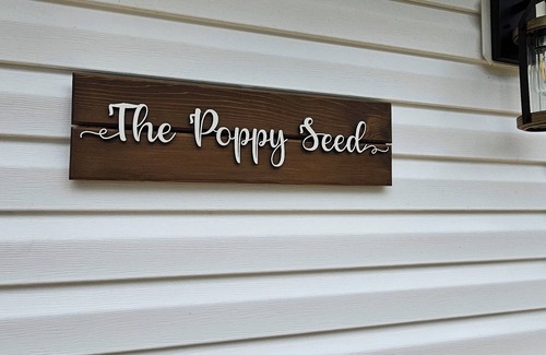 Hickory Apartment | The Poppy Seed - Cozy Lakefront Studio on Lake Hickory