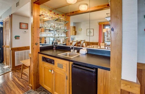 South Nags Head House | The Porch Life | Oceanfront | Hot Tub | Nags Head