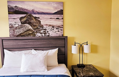 Regional District of Nanaimo Hotel | The Port-O-Call Inn & Suites