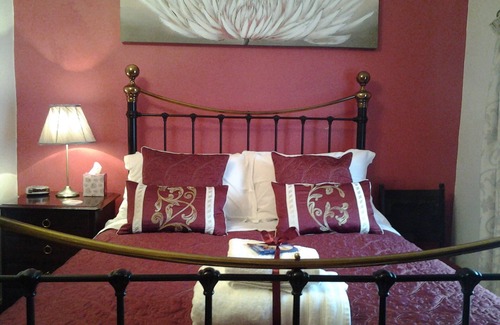 Ibstock Bed & Breakfast | The Post House