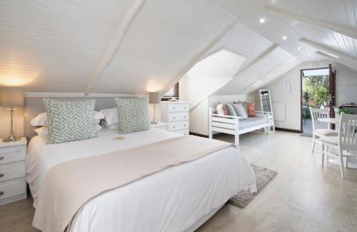 Hermanus Bed & Breakfast | The Potting Shed Guest House