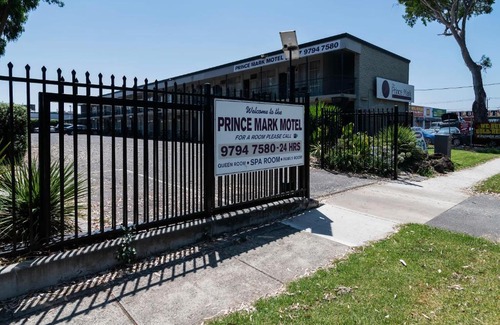 Doveton Hotel | The Prince Mark Motel