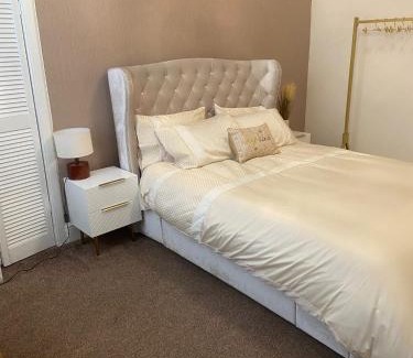 Helensburgh Apartment | The Princess Flat, Helensburgh.